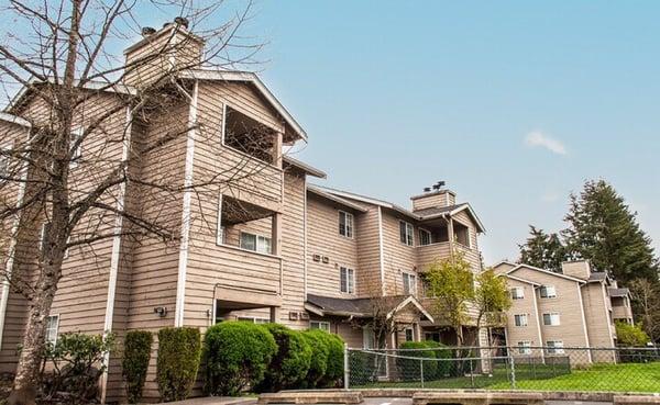 Brookside Gardens Apartments