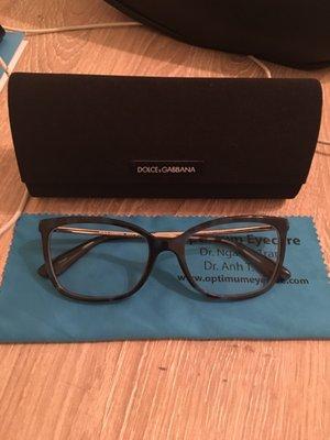 In love with my D&G glasses!! Complimentary cloth and spray too.