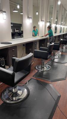 Beauty salon cleaning