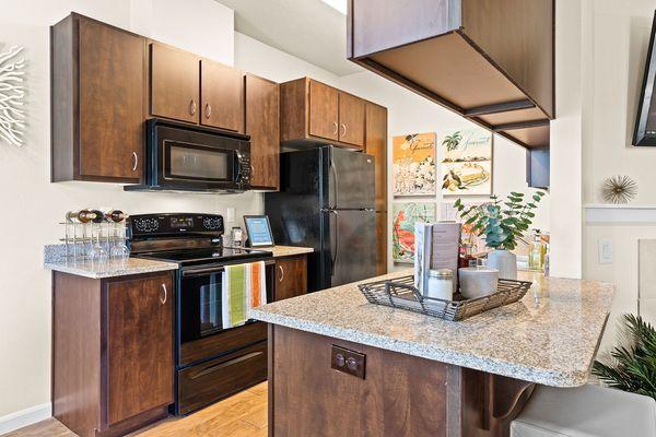 Kitchen with seating area