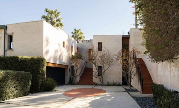 Private and gated modern by William Adams Architect in Los Feliz | Represented Tenant