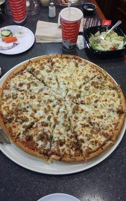 The Don: Pepperoni, Ham, Beef, Sausage, Italian Sausage, Onions, Extra 100% Mozzarella Cheese