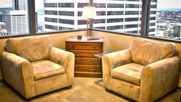 Consultation room at Rhys Spoor DDS Cosmetic dentistry in Seattle, WA, 98104