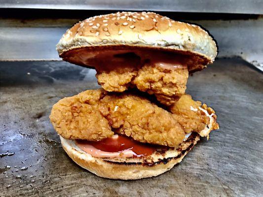 CHICKEN TENDERS SANDWICH ROLL 5.50