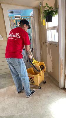 The MOM El Centro team volunteers with Too Cute Kitten Rescue.