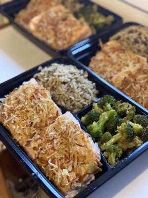 Individually Packed hot meals for groups of 20+ to grab and enjoy!  (Menu: potato crusted salmon, wild rice, sautéed broccoli)