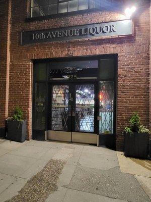 Exterior of the beautiful 10th Avenue Liquor