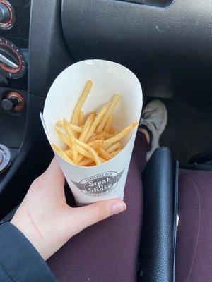 This is my medium fry I ordered and wasn't even full.