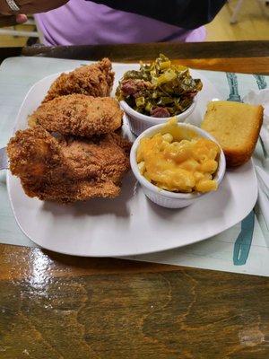 Fried chicken, mac n cheese, collards w/ cornbread