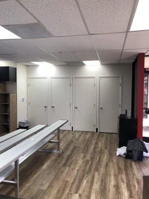 Gracie Barra change rooms