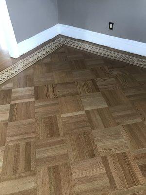 Parquet with custom border