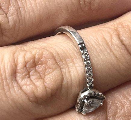 Same Silver heart ring missing several stones, 1 on this side, 3 total