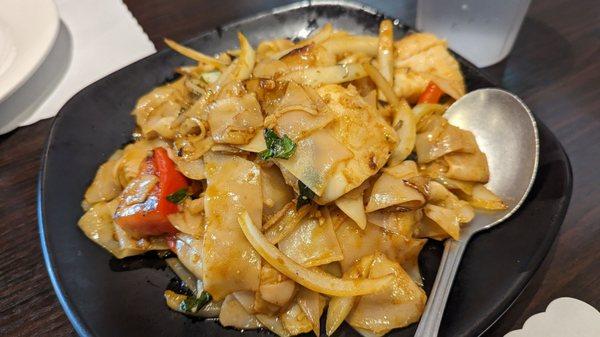 Drunken noodles with fish