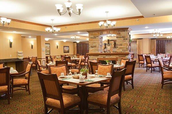 Oak Park Senior Living Dining Room