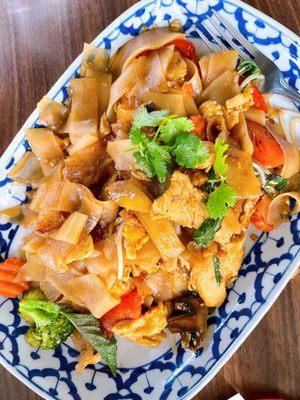 Pad Kee Mao w/chicken