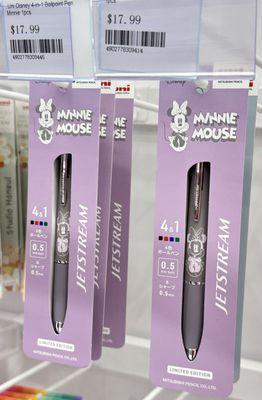 (･‿･)MG Minnie is here too! I have always had a wild obsession for cute 0.5 mm pens since my days of school/college. LOL.