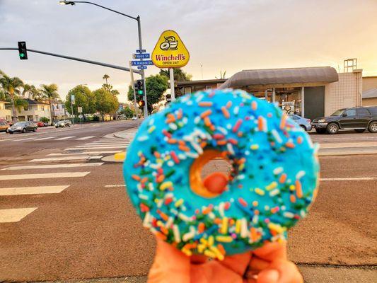 Less than a block from hotel and open 24/7.  How can I resist this blue beauty especially if it's only $1.29 for this donut?