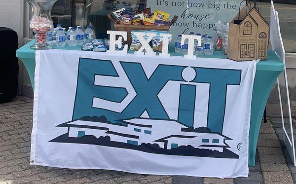 Exit Logo