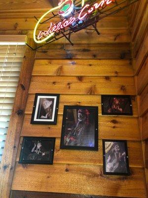 The great Willie Nelson photo at TRH