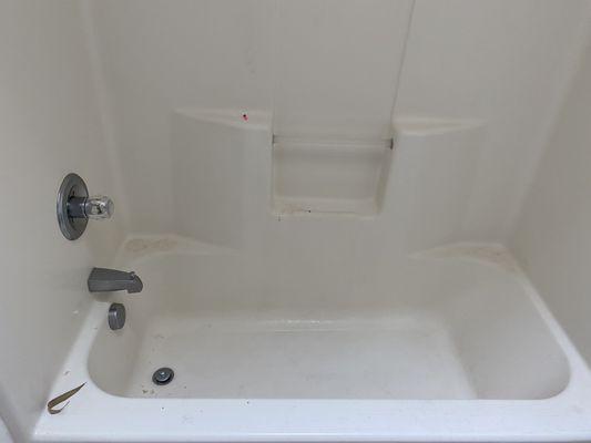 Dirty bathroom before cleaning