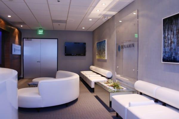 The waiting area at Benjamin Eye Institute