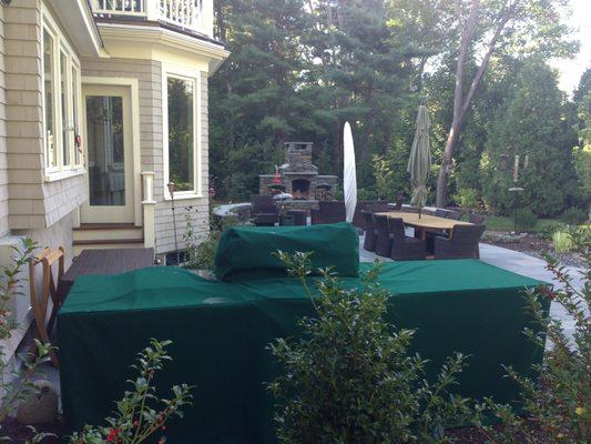 Grill Island Cover or Outdoor Kitchen Cover, made out of Sunbrella Marine Fabric, Forest Green.