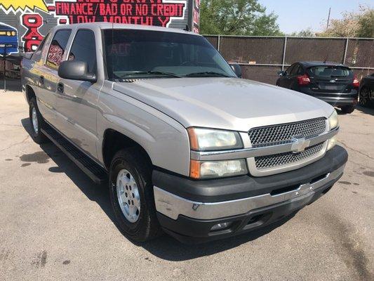 2006 Chevy Avalanche LS 1500 4 dr Crew Cab SB