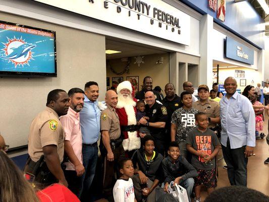 DCFCU Miami Gardens Walmart In-Store Branch