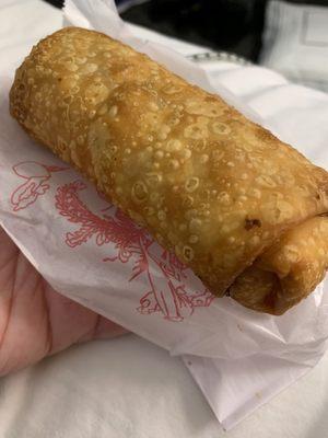 Crispy and yummy egg roll.