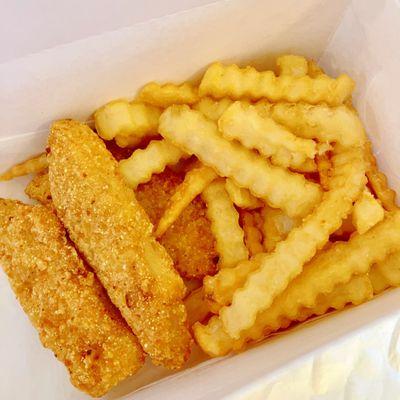 Hushpuppy Breaded Fish Strips 3pc with Crinkle Fries