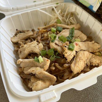 chicken pad thai