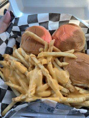 Delicious smashed burgers and Ryan hooked me up with some tasty nacho cheese on the fries