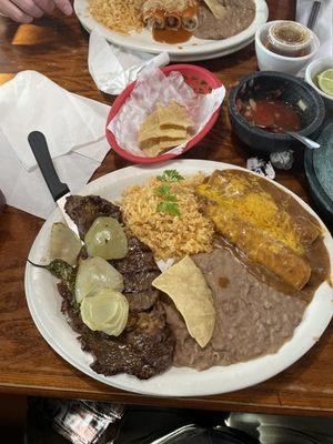 The Laredo plate.  Tastes better than it looks!