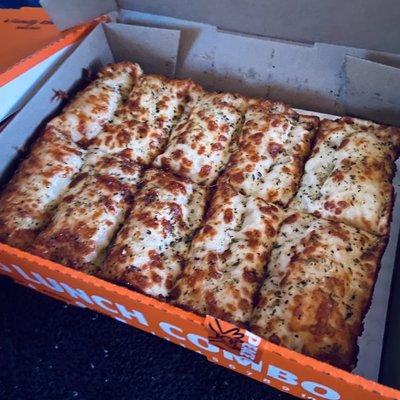 Zesty garlic  cheese  bread  $6