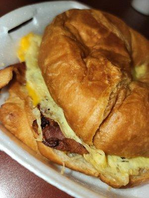 Bacon, egg and cheese croissant