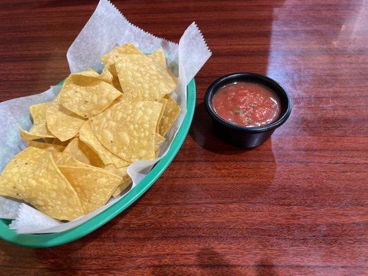 Nondescript salsa and chips