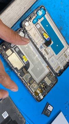 One Touch Mobile Repairs all Smart Devices.
Come in today with your iPhone or Samsung Devices we have you covered.