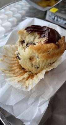 Chocolate chip Muffin