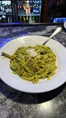 Linguine with pesto and blackened chicken