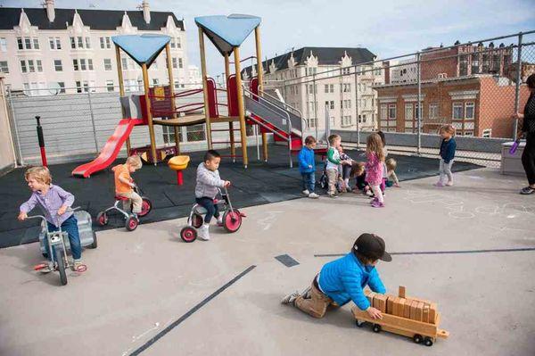 Rooftop playground structure