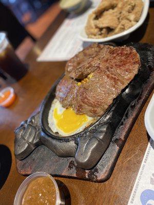 Sizzling Beef Steak (comes with egg and pasta!)