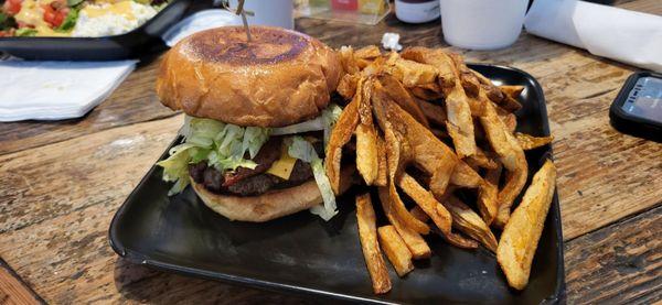 Bacon cheeseburger