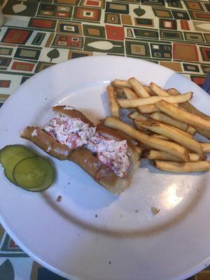 $17 Lobster roll. Pathetic.