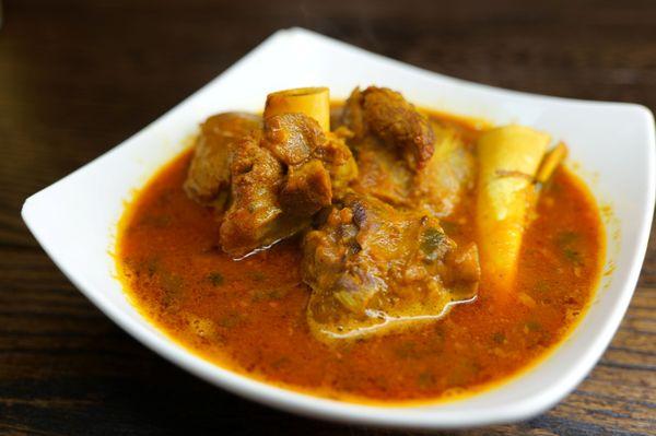 Qormay Gosht:  lamb sautéed in special sauce