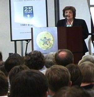 Helen Thomas at Writers' League event