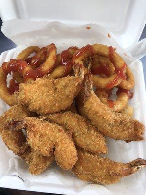 Fried shrimp and onion rings