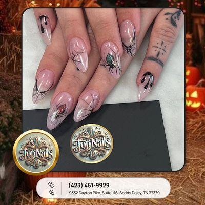 Creep it real this Halloween with our spooky spider nails!  A fang-tastic way to show off your love for all things eerie!