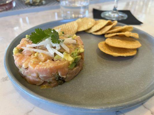 Salmon tartare.  Super good.