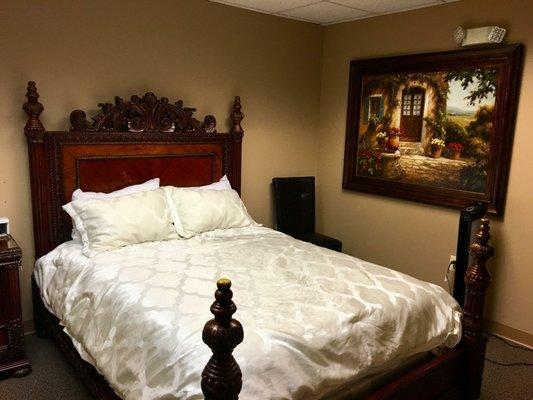 Sleep study room. Nice big bed and TV