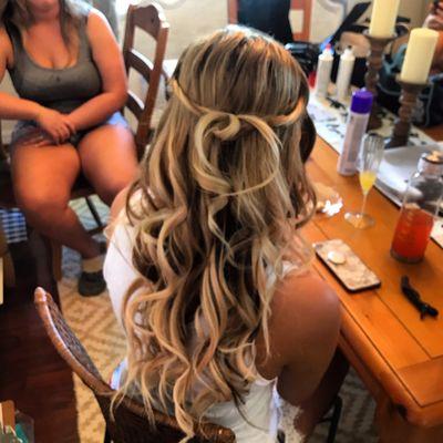 Amazing Hair style for this Beautiful Bride!